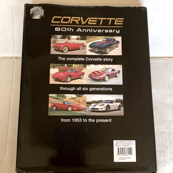 Corvette 60th Edition 2013 Hardback Publications International & Consumer Guide - Picture 2 of 12